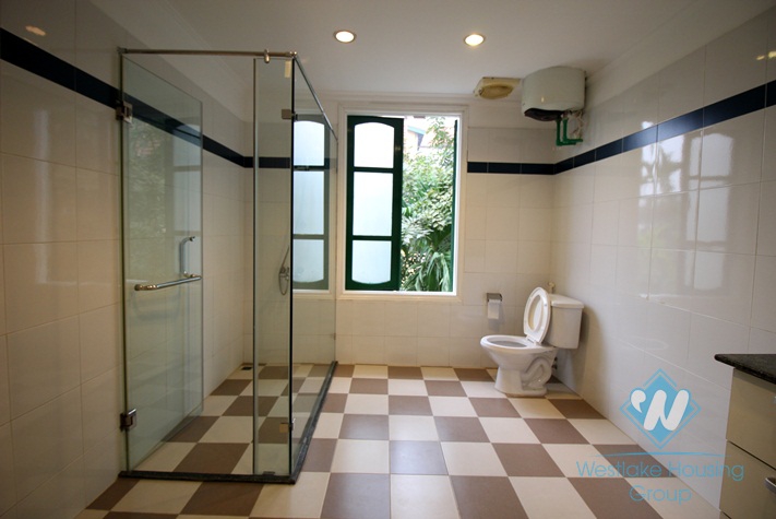 Big and nice yard house with swimming pool for rent in Tay Ho area 